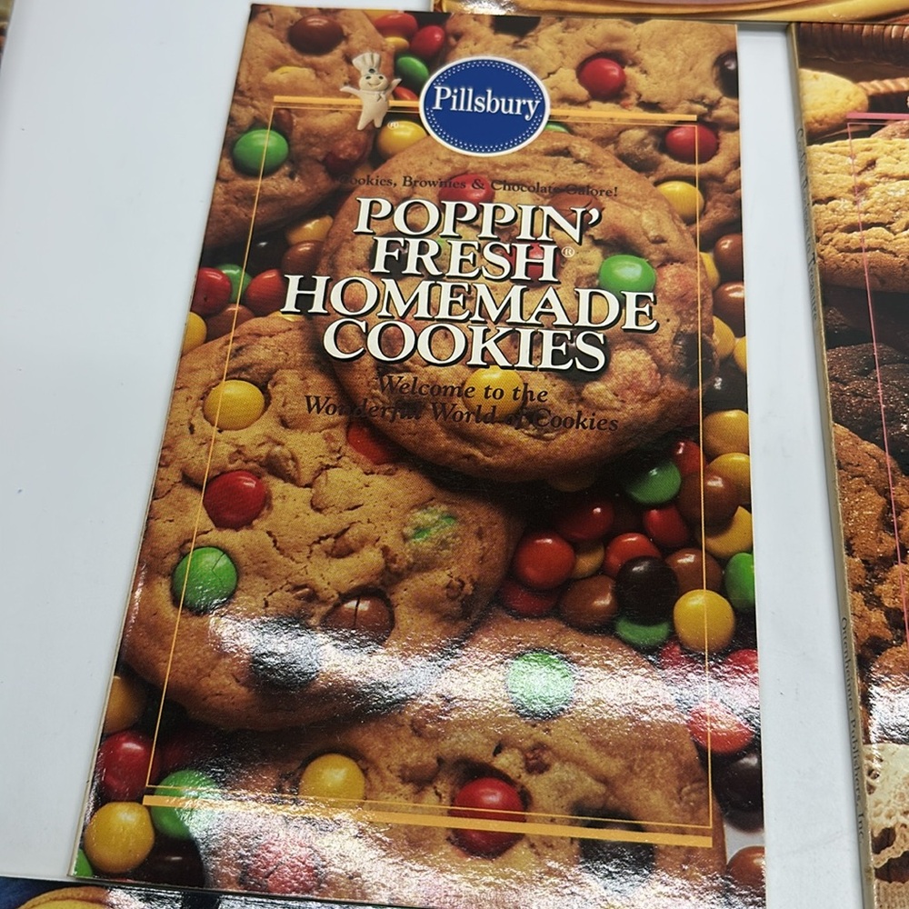 Cook books - Pillsbury Cookies Brownies & Chocolate Galore Book 5 mini books - Picture 6 of 11